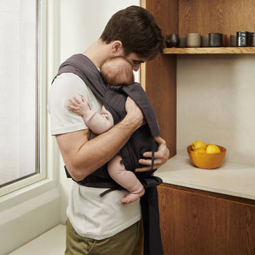 Stokke® Limas™ Carrier chusta–nosidełko ergonomiczne dla dziecka od 3 do 15 kg | Espresso brown OCS