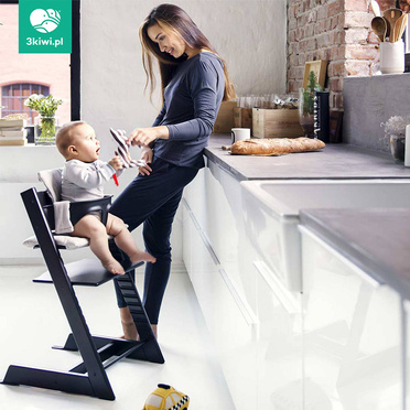 Stokke® Tripp Trapp® Complete Set zestaw 4w1, krzesełko do karmienia + leżaczek + baby set + tacka | Exclusive Oak Black (dąb)